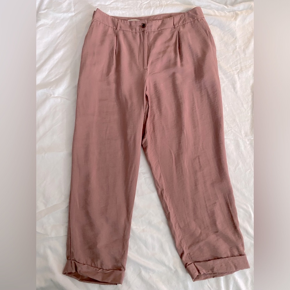 Loft dressy pants. Size 16, barely worn- excellent condition. Mauve color.